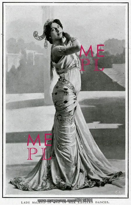 : Lady McLeod in one of her eastern dances : Lady McLeod in one of her eastern dances