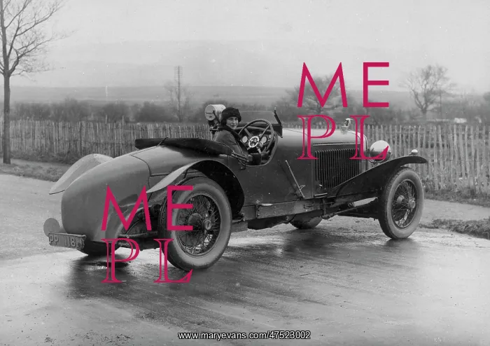 : Lady Motorist : Lady Motorist