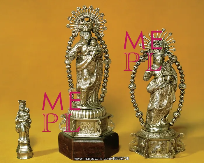 : Our Lady of the Rosary. Statuettes. Silver. 17th c. Treasure : Our Lady of the Rosary. Statuettes. Silver. 17th c. Treasure