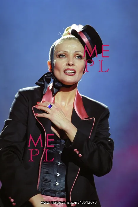 : Laima Vaikule, 2001 : Laima Vaikule, 2001