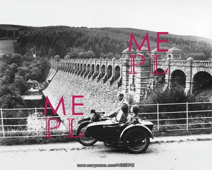 : LAKE VYRNWY DAM : LAKE VYRNWY DAM