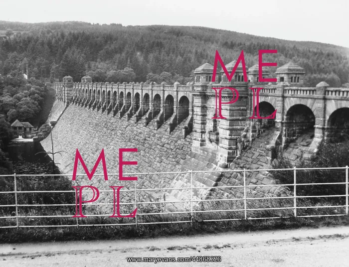 : LAKE VYRNWY DAM : LAKE VYRNWY DAM