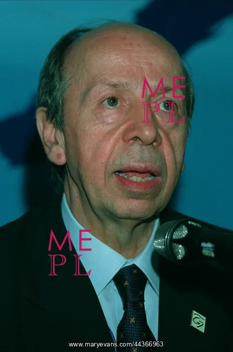  : Lamberto Dini