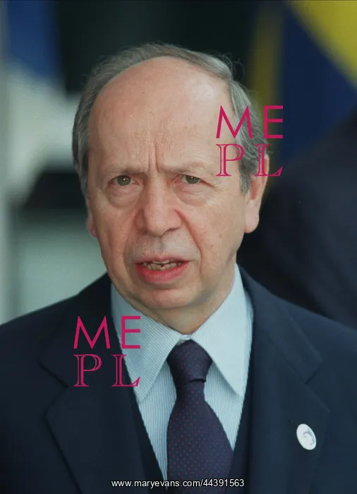  : Lamberto Dini