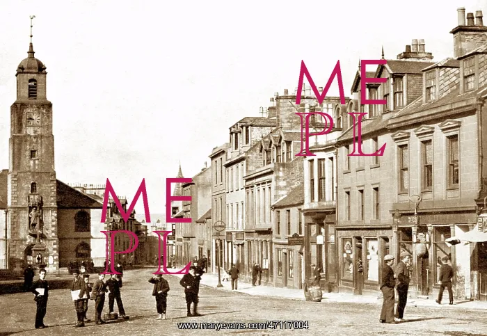 : Lanark High Street early 1900s