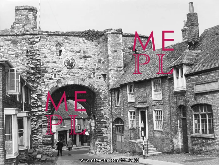  : THE LAND GATE, RYE