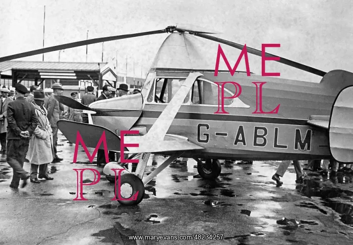: Landing of an autogyro in Berlin, 1932 : Landing of an autogyro in Berlin, 1932