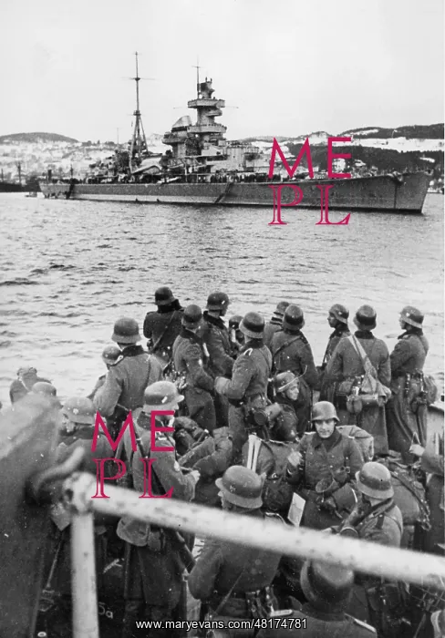 : Landing of German troops in Norway during the action Weser : Landing of German troops in Norway during the action Weser