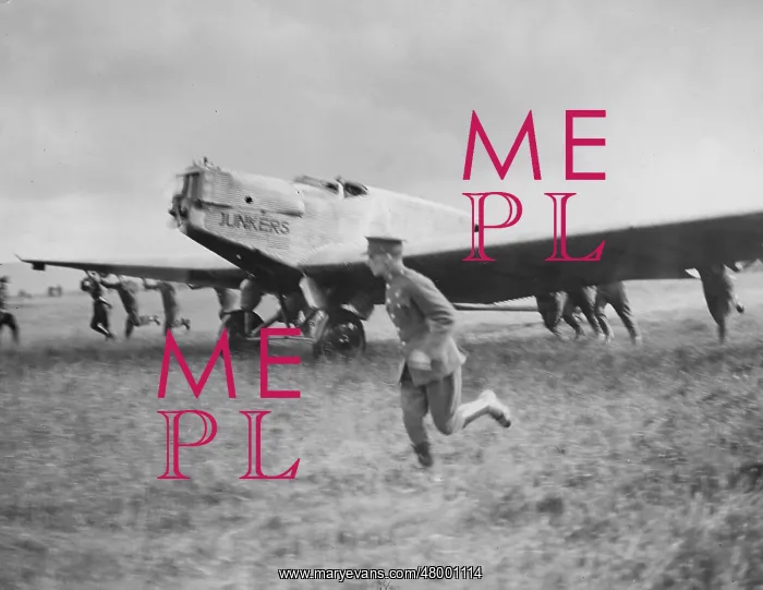 : Landing of the Junkers machine Europe, 1928 : Landing of the Junkers machine Europe, 1928