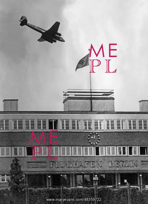 : Landing of a transatlantic plane, 1938 : Landing of a transatlantic plane, 1938