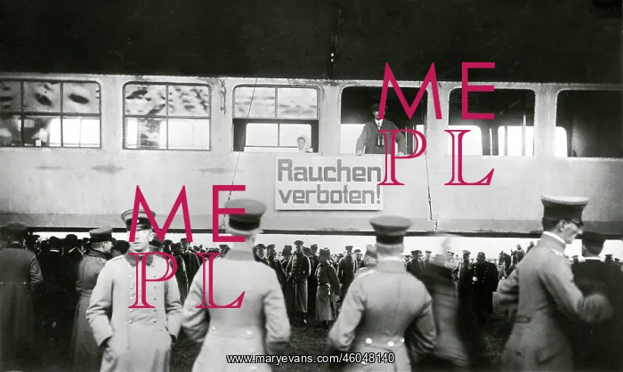 : Landing of a Zeppelin : Landing of a Zeppelin