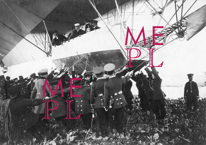 : Landing of the Zeppelin II in Cologne, 1909 : Landing of the Zeppelin II in Cologne, 1909