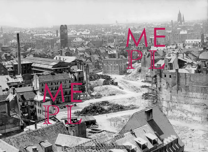 : Landscape of ruins in Munich, 1945 : Landscape of ruins in Munich, 1945