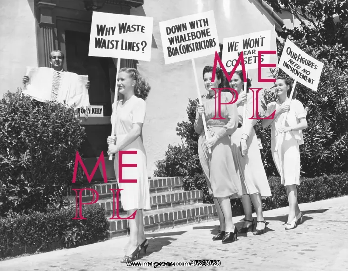: The Lane Sisters with Gail Page protest famous : The Lane Sisters with Gail Page protest famous