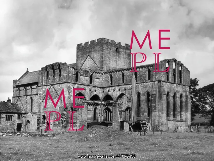 : LANERCOST ABBEY : LANERCOST ABBEY