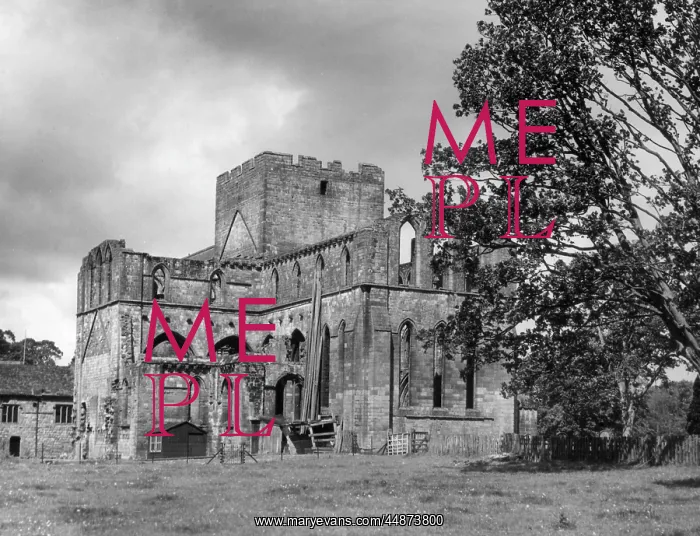 : LANERCOST ABBEY : LANERCOST ABBEY