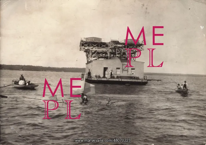 : Langley's Aerodrome in the Potomac River : Langley's Aerodrome in the Potomac River