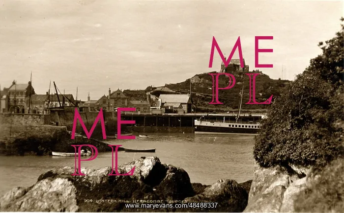 : Lantern Hill & Harbour, Ilfracombe, Devon : Lantern Hill & Harbour, Ilfracombe, Devon