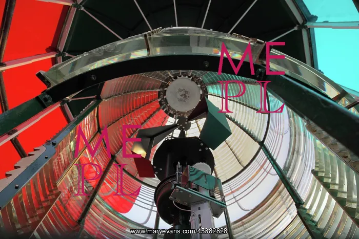 : The Lantern, with red green and white sections : The Lantern, with red green and white sections