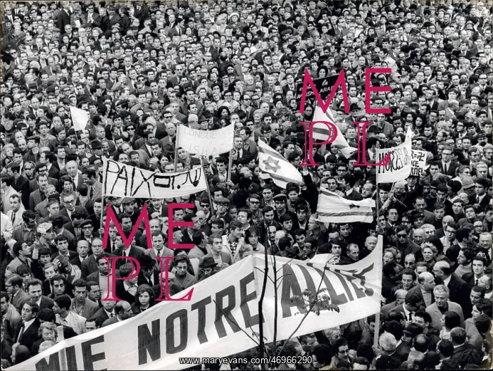  : Large demonstration in Paris in support of Israel