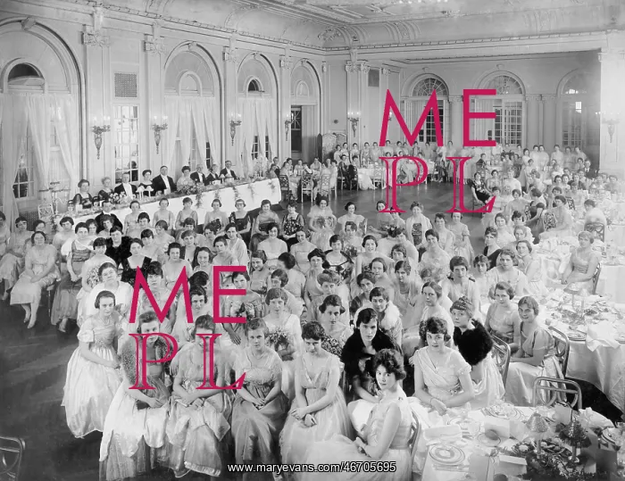 : Large group of people gathered in hall : Large group of people gathered in hall
