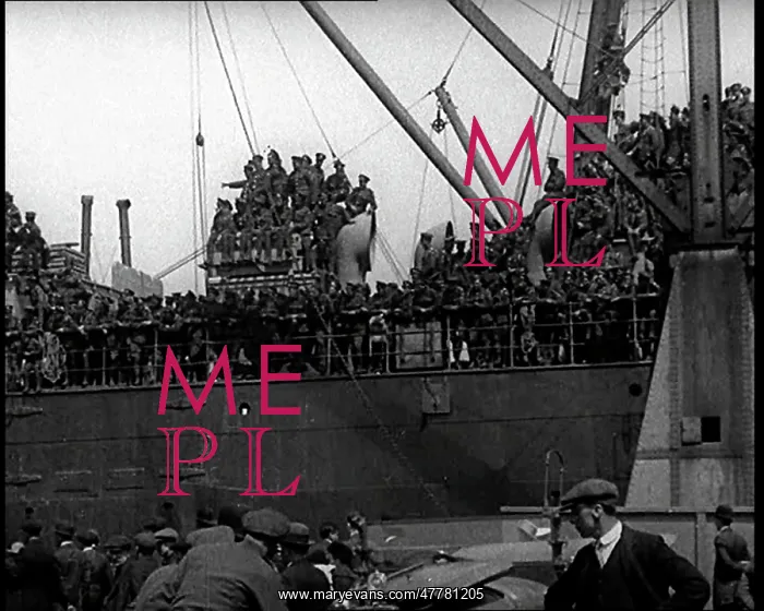 : Large Numbers Of American Soldiers Standing : Large Numbers Of American Soldiers Standing