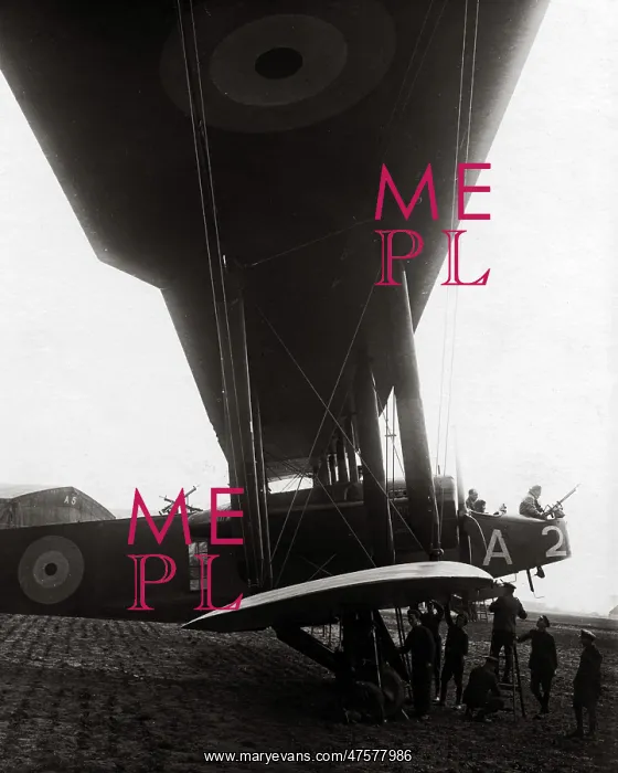 : Large RAF Handley Page aircraft setting off with bombs, WW1 : Large RAF Handley Page aircraft setting off with bombs, WW1