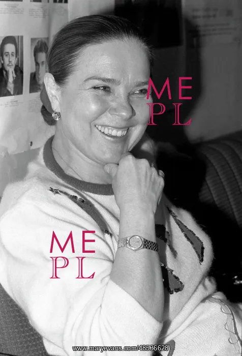 : Larisa Golubkina, 1992 : Larisa Golubkina, 1992