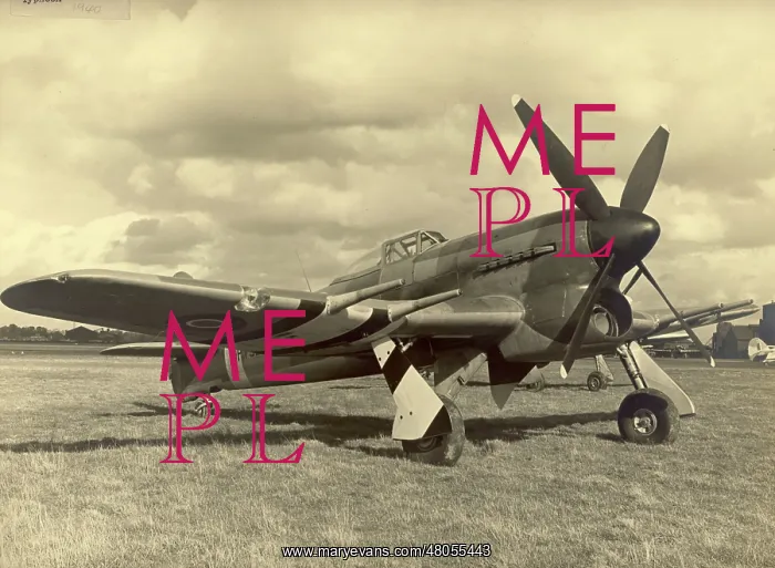 : A late-series Hawker Typhoon IB : A late-series Hawker Typhoon IB