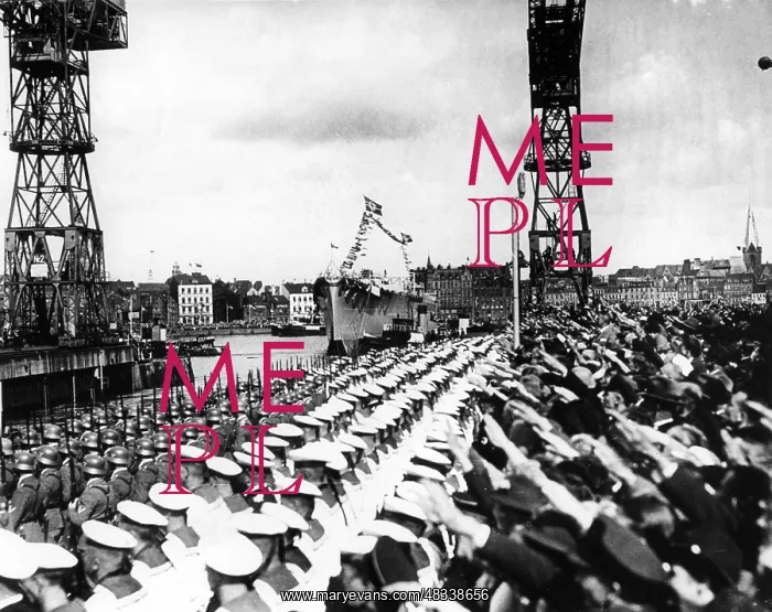 : Launch of the German heavy cruiser Prinz Eugen 1938 : Launch of the German heavy cruiser Prinz Eugen 1938