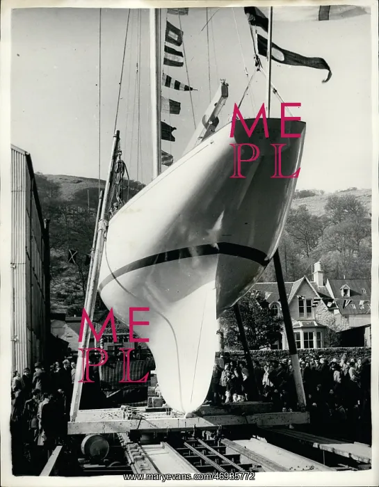 : Launch of Sceptre, to compete in America's Cup : Launch of Sceptre, to compete in America's Cup