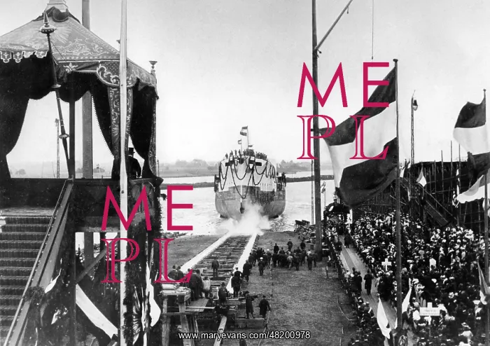 : Launch of SMS Gneisenau, 1906 : Launch of SMS Gneisenau, 1906