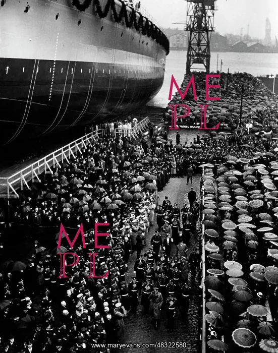 : Launching of the Admiral Scheer, 1933 : Launching of the Admiral Scheer, 1933