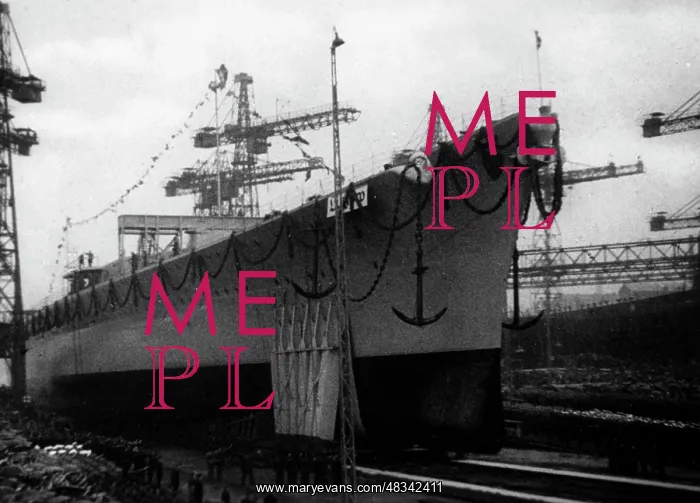 : Launching of the cruiser Lutzow, 1939 : Launching of the cruiser Lutzow, 1939