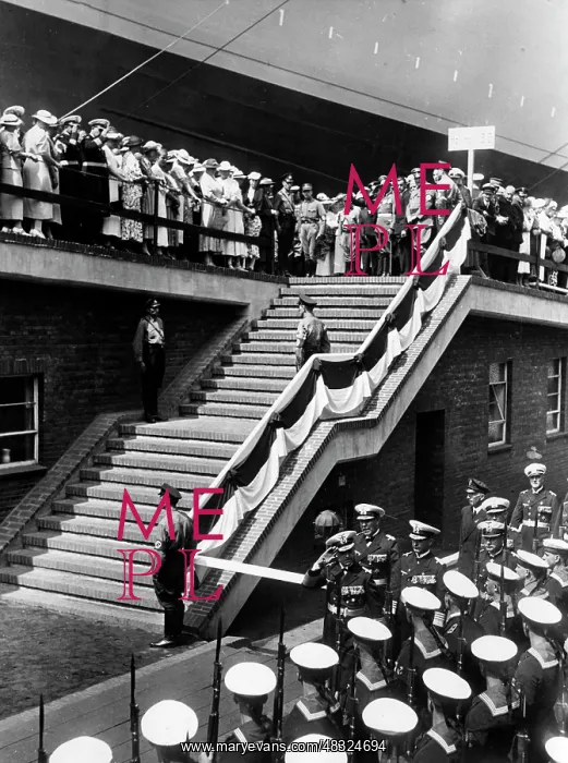 : Launching of the heavy cruiser Blucher, 1937 : Launching of the heavy cruiser Blucher, 1937