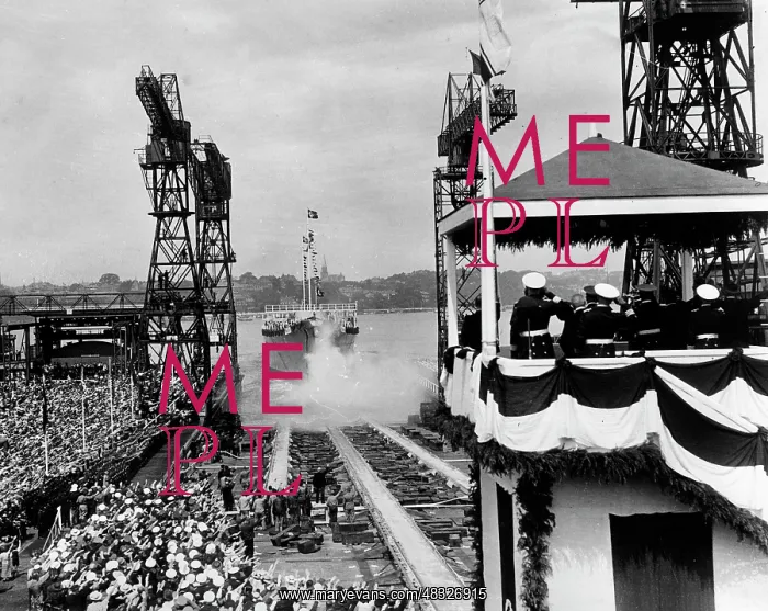 : Launching of the heavy cruiser Blucher, 1937 : Launching of the heavy cruiser Blucher, 1937