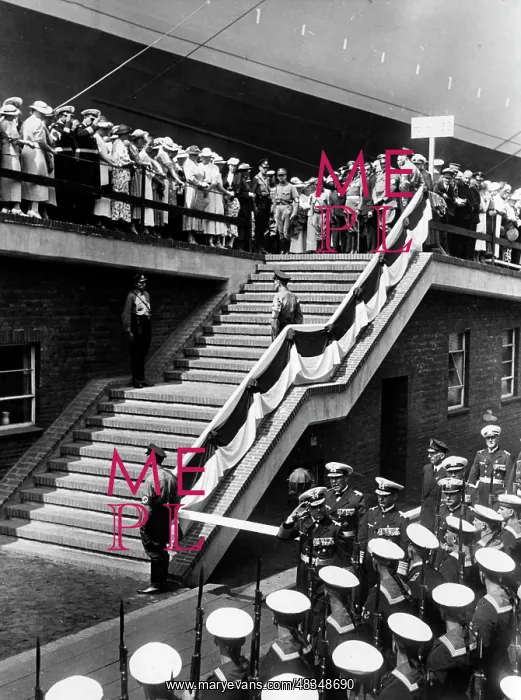 : Launching of the heavy cruiser Blucher, 1937 : Launching of the heavy cruiser Blucher, 1937