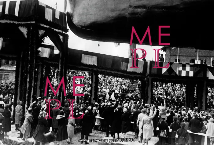 : Launching of Panzerschiff Deutschland, 1931 : Launching of Panzerschiff Deutschland, 1931