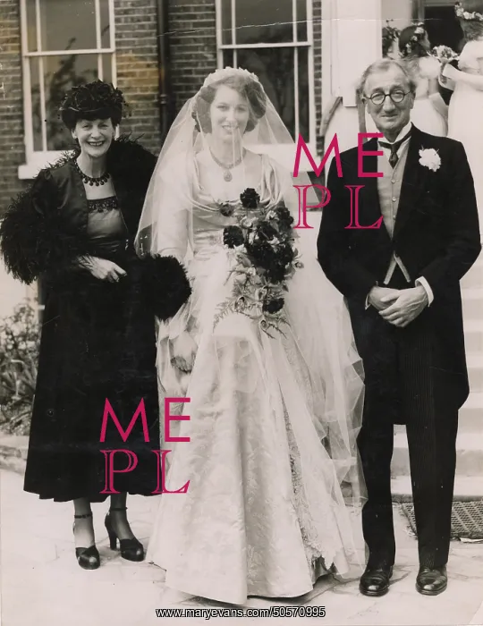: Lavender Herbert with her parents : Lavender Herbert with her parents