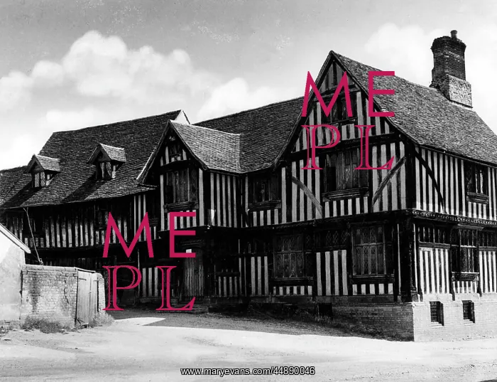 : LAVENHAM GUILDHALL : LAVENHAM GUILDHALL