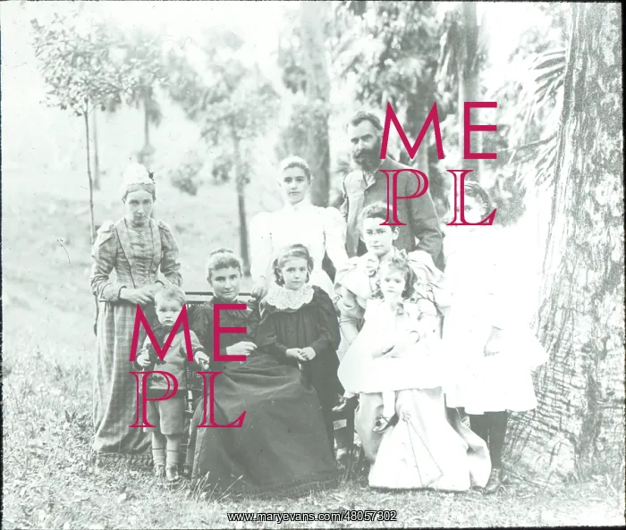 : Lawrence Hargrave and his family : Lawrence Hargrave and his family