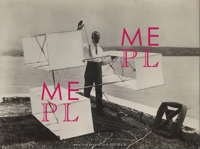 : Lawrence Hargrave and his three-cell box-kite : Lawrence Hargrave and his three-cell box-kite