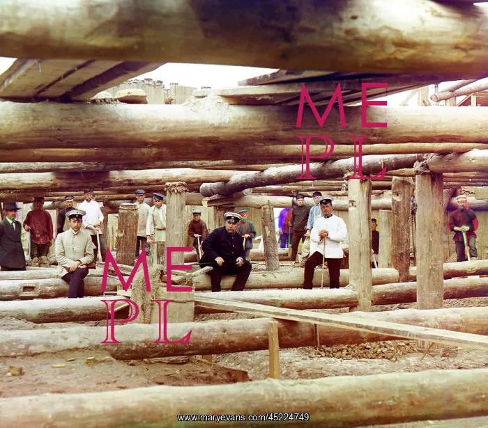 : Laying concrete for the dam's sluice, original ? : Laying concrete for the dam's sluice, original ?