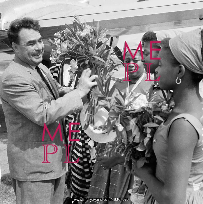 : L.Brezhnev's visit to Guinea : L.Brezhnev's visit to Guinea