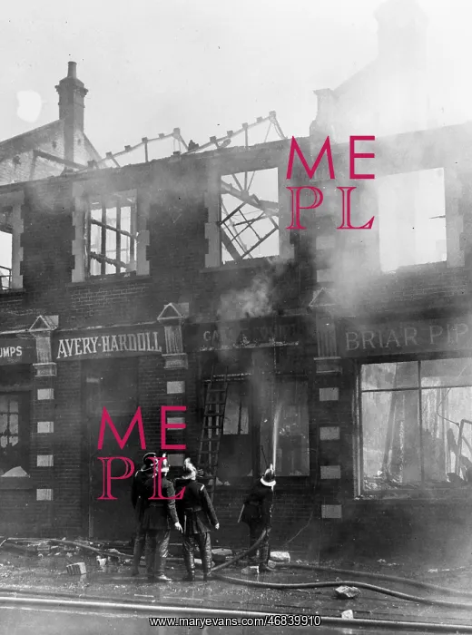 : LCC-LFB Commercial building fire, Avery Hardoll, Eltham : LCC-LFB Commercial building fire, Avery Hardoll, Eltham