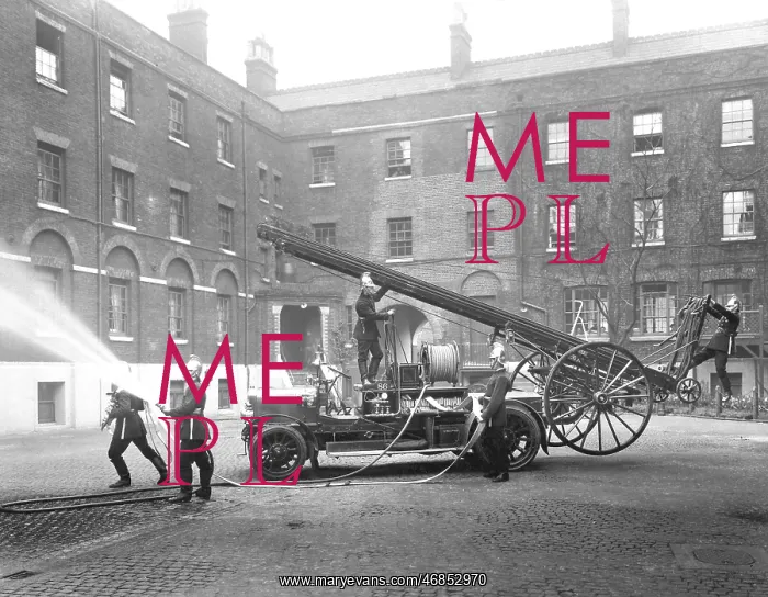 : LCC-LFB Dennis motorised pump-escape : LCC-LFB Dennis motorised pump-escape
