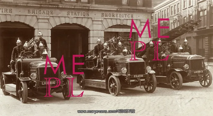 : LCC-LFB engines and crews, Shoreditch fire station : LCC-LFB engines and crews, Shoreditch fire station