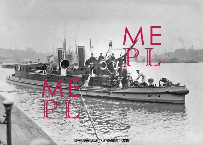 : LCC-LFB fireboat Beta at Cherry Garden Pier, Rotherhithe : LCC-LFB fireboat Beta at Cherry Garden Pier, Rotherhithe