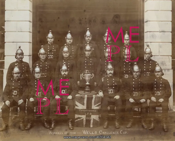 : LCC-LFB Knightsbridge firemen, Wells Challenge Cup winners : LCC-LFB Knightsbridge firemen, Wells Challenge Cup winners