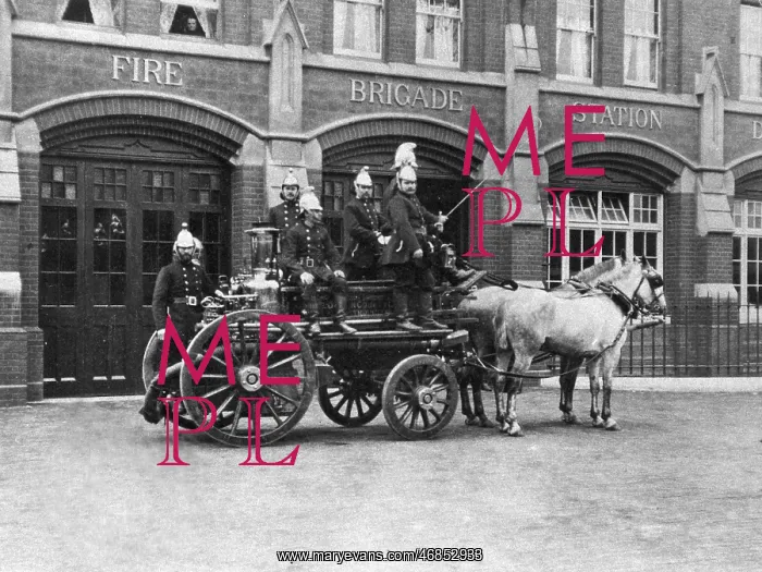: LCC-MFB firefighters at Dulwich fire station : LCC-MFB firefighters at Dulwich fire station